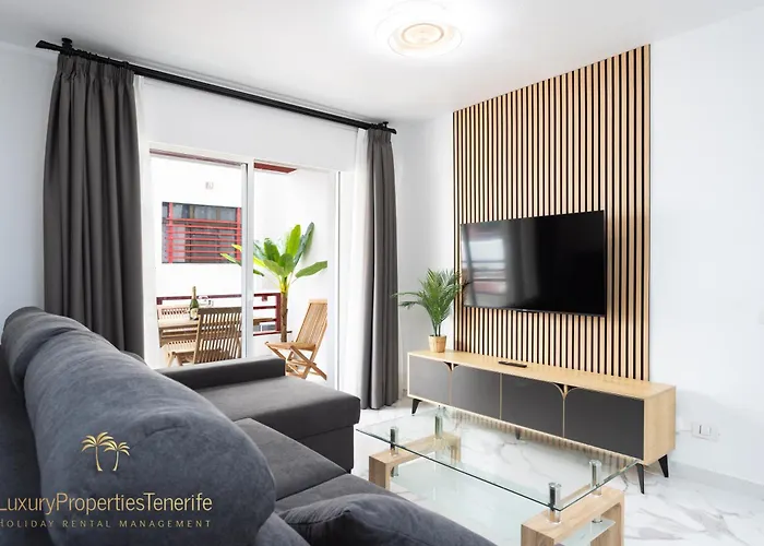 Апартаменти Iris Адехе